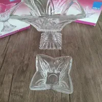 تعدادی ظروف بلور و کریستال