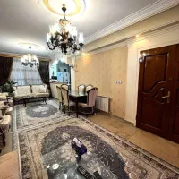 تک واحدی و بسیار ارام/ ۹۰ متر با بالکن/موقعیت عالی