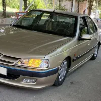 پژو پارس فرانسه عروسک