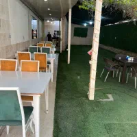 کلیه وسایل رستوران ب فروش می‌رسد