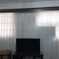 پرده با کتیبه عرض سه متر و هشتاد برای دوپنجره