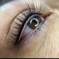 نیازمند دو نفر همکار مژه کار و ناخن کار حرفه ای