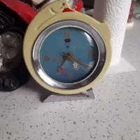 ساعت قدیمی نوستالژی