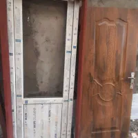 در بالکن واتاق خواب کاملا سالم