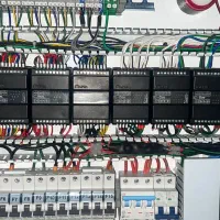 نیروی برق ساختمان نیمه ماهر