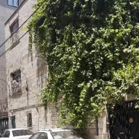 135 متر زمین کلنگی با 17 متر مغازه تجاری رنجبر