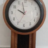 ساعت و کاپشن