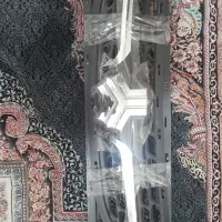 جلو پنجره و توری کوئیک