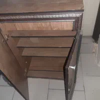 جاکفشی|جاکفشی، کمد، دراور|گلبهار, شهر جدید گلبهار|دیوار