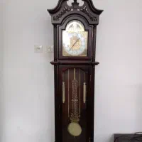 ساعت چوبی ایستلده