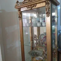 ویترین بوفه طلایی