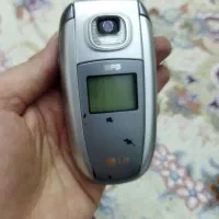 گوشی قدیمی تاشو ال‌جی اصل