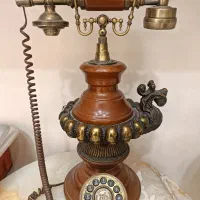 تلفن قدیمی سلطنتی