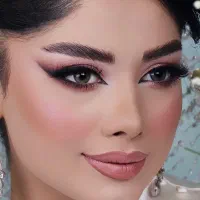 میکاپ تخصصی +مژه دونه +شنیون تخصصی همه باهم 1500