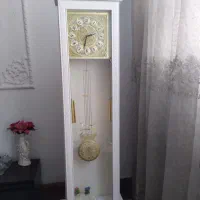 ساعت ایستاده سالم وتمیز