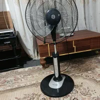 پنکه ایستاده