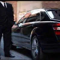 راننده سرویس با خودرو