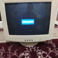 مانیتور قدیمی