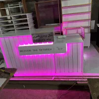 میز غرفه لاین دار شیشه ای و ساده