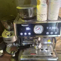 اسپرسو ساز و یک آسیاب