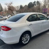 جک j5 مدل ۱۳۹۵