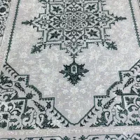 فرش طوسی سبز- لاکی سبز