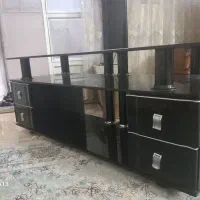 میزتلویزیون شیشه ای