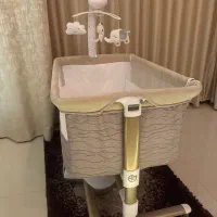 تخت کنار مادر برقی