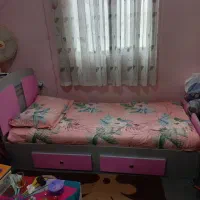 دوعدد تخت تک نفره باتشک بسیار تمیزوسالم