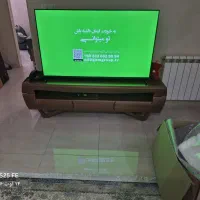 میز زیر تلویزیون
