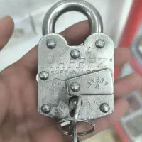 قفل قدیمی