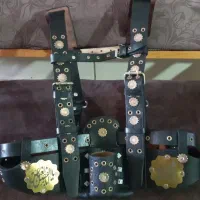 کمر بند علم گردانی