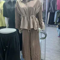 تعدادی مانکن و پا مانکن