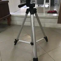 سه پایه دوربین
