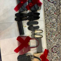 حراج چند عدد کیف و کفش و صندل به علت مهاجرت
