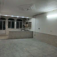 ۱۰۰ متری مستقل