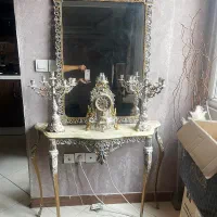 آینه، شمعدان و ساعت برنجی