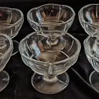 بستنی خوری