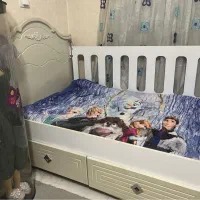 تخت نوزاد گهواره ای