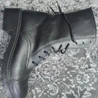 کفش . بوت