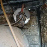 یک عدد دینام گولر با پمپ اب