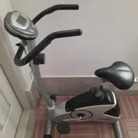 دوچرخه ثابت ورزشی