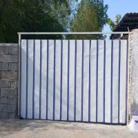 درب حیاط و انباری