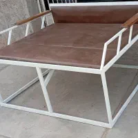 تخت حیاطی. برانکارد مکانیکی