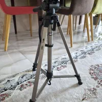 سه پایه دوربین عکاسی و فیلمبرداری