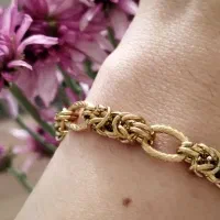 یه هدیه  ی اصیل و کامل  برای کسی که دوسش داری