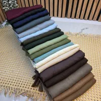 پاییز رنگارنگ با شال و روسری حجاب(عمده و تک)