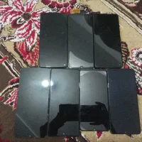 با سلام تعداد ۷ عدد ال‌سی‌دی مال انواع گوشی