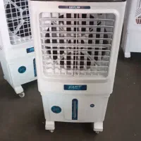 اقا خانم پرسکار وکارگر ساده ومنتاژکار