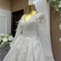 اجاره انواع لباس عروس،حنابندون به همراه تاج و شنل